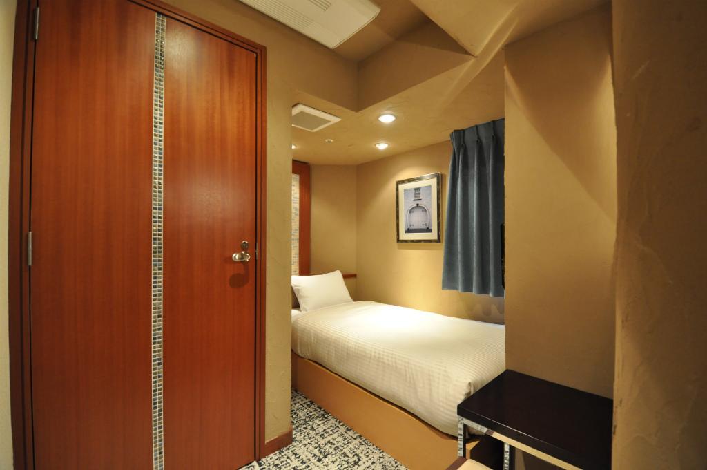 Nesthotel Alt Kawasaki Station 2*